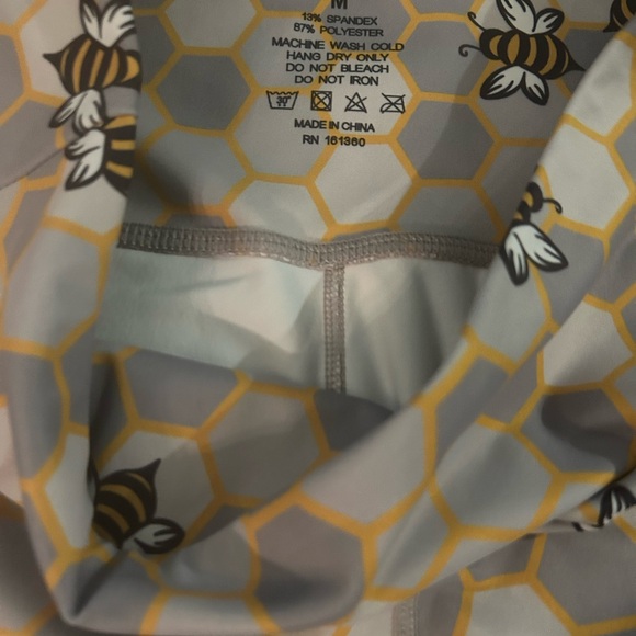 Feed Me Fight me beehive leggings. - Picture 2 of 3